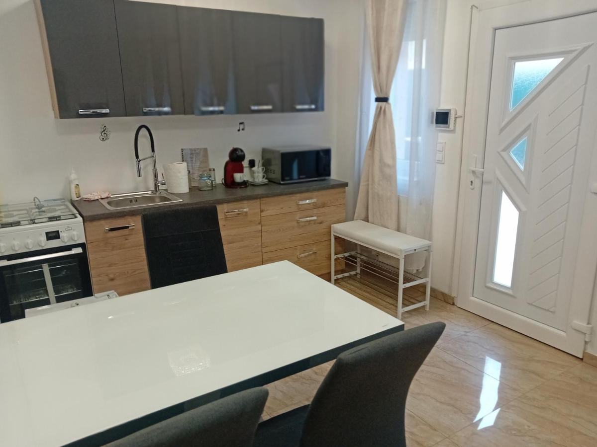 Hangjegy Apartman Debrecen Exterior foto